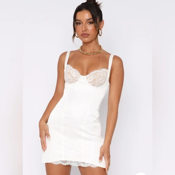 White Fox Boutique White Lace Mini Dress - Picture 1 of 5